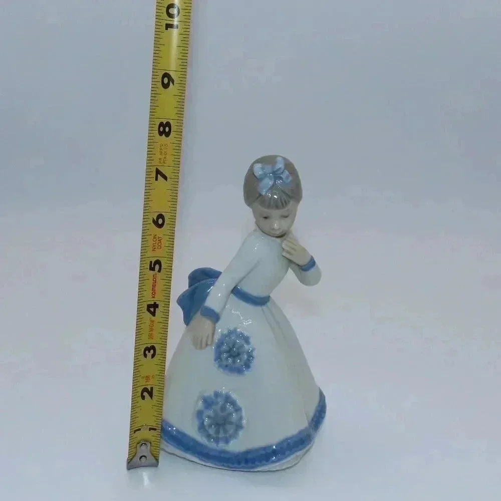 Zaphir Lladro Girl in Flower Dress Porcelain Figurine 7 inch Vintage - Picture 6 of 6